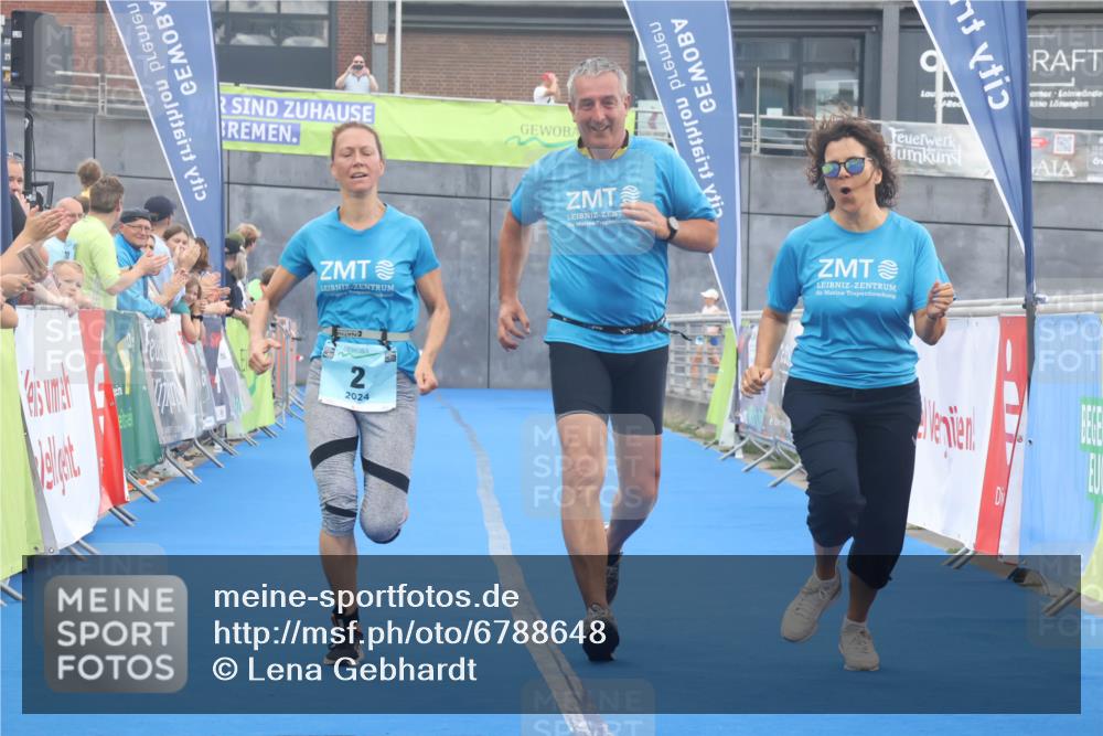 11.08.2024 - GEWOBA Citytriathlon Bremen Lena Gebhardt http://msf.ph/oto/6788648 11.08.2024 11:23:24 Ziel 2, 47 meine-sportfotos.de