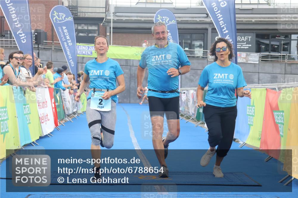 11.08.2024 - GEWOBA Citytriathlon Bremen Lena Gebhardt http://msf.ph/oto/6788654 11.08.2024 11:23:25 Ziel 2, 47 meine-sportfotos.de
