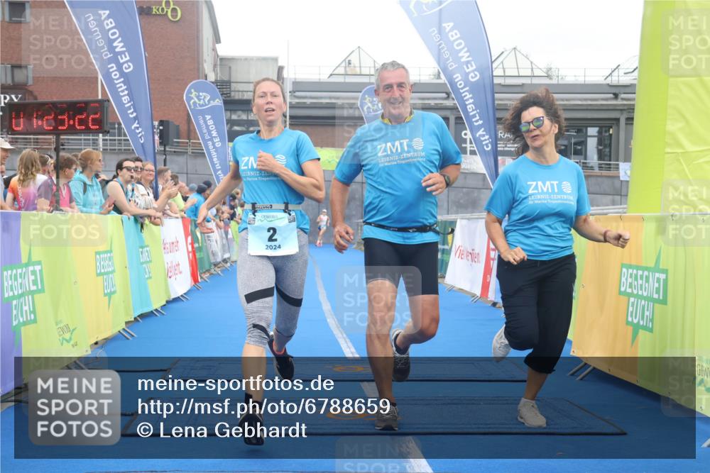 11.08.2024 - GEWOBA Citytriathlon Bremen Lena Gebhardt http://msf.ph/oto/6788659 11.08.2024 11:23:25 Ziel 2, 47 meine-sportfotos.de