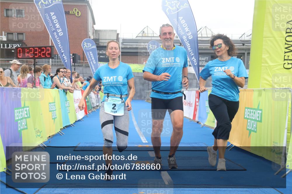 11.08.2024 - GEWOBA Citytriathlon Bremen Lena Gebhardt http://msf.ph/oto/6788660 11.08.2024 11:23:25 Ziel 2, 47 meine-sportfotos.de
