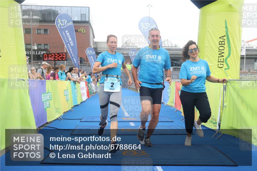 11.08.2024 - GEWOBA Citytriathlon Bremen Lena Gebhardt http://msf.ph/oto/6788664 11.08.2024 11:23:26 Ziel 2, 47 meine-sportfotos.de