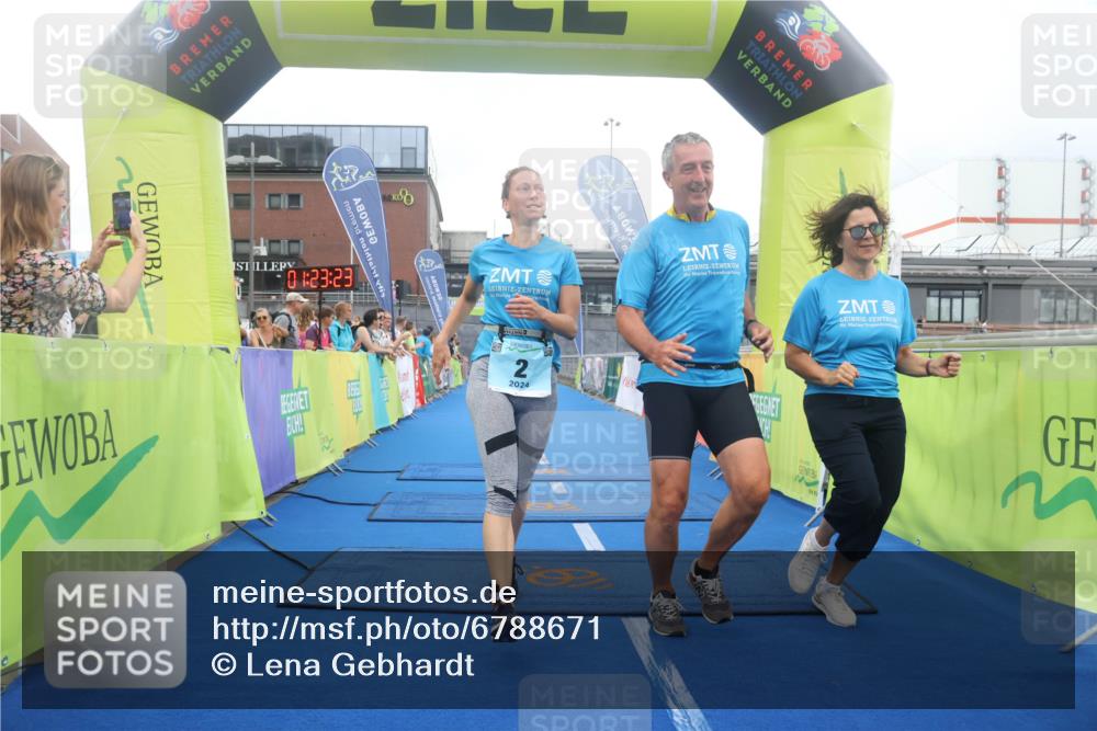 11.08.2024 - GEWOBA Citytriathlon Bremen Lena Gebhardt http://msf.ph/oto/6788671 11.08.2024 11:23:26 Ziel 2, 47 meine-sportfotos.de