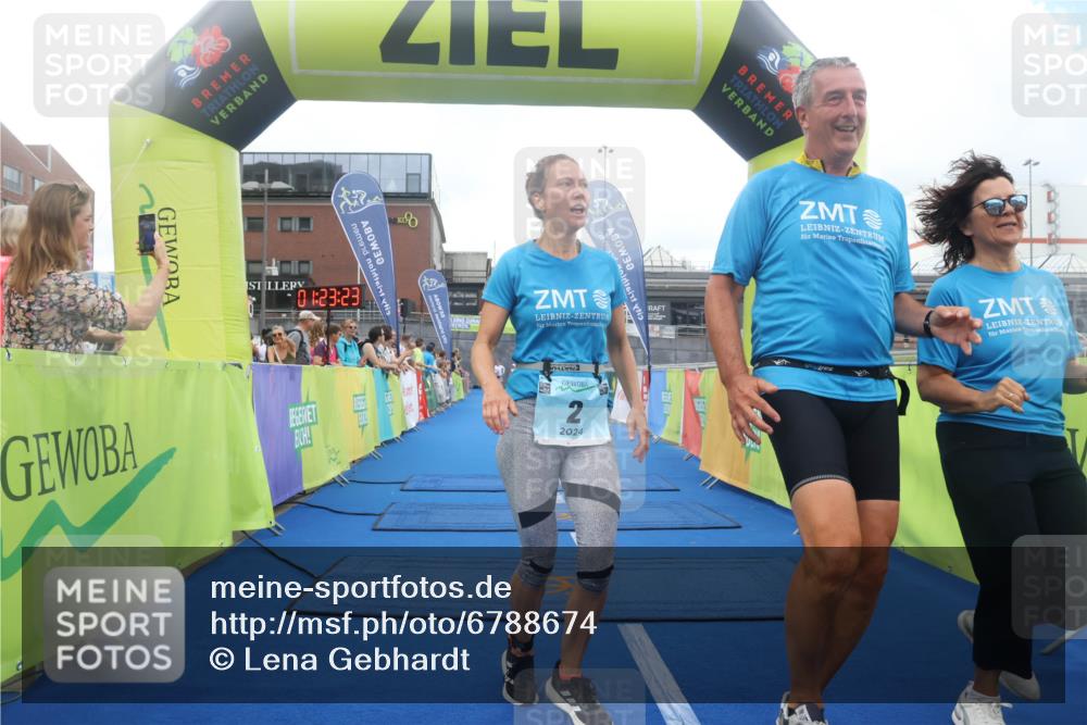 11.08.2024 - GEWOBA Citytriathlon Bremen Lena Gebhardt http://msf.ph/oto/6788674 11.08.2024 11:23:26 Ziel 2, 47 meine-sportfotos.de