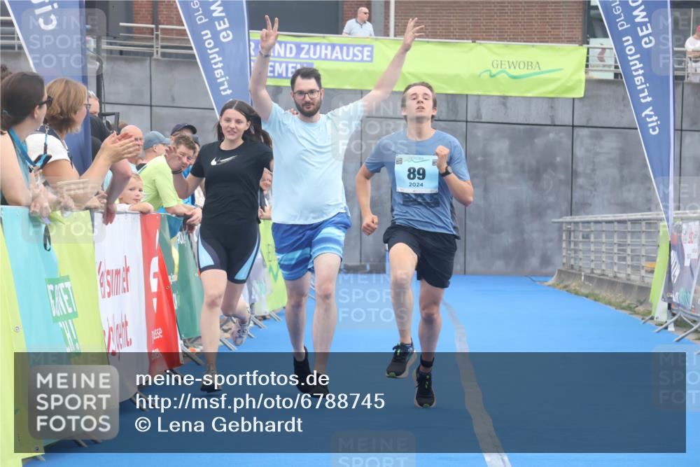 11.08.2024 - GEWOBA Citytriathlon Bremen Lena Gebhardt http://msf.ph/oto/6788745 11.08.2024 11:23:46 Ziel 89 meine-sportfotos.de