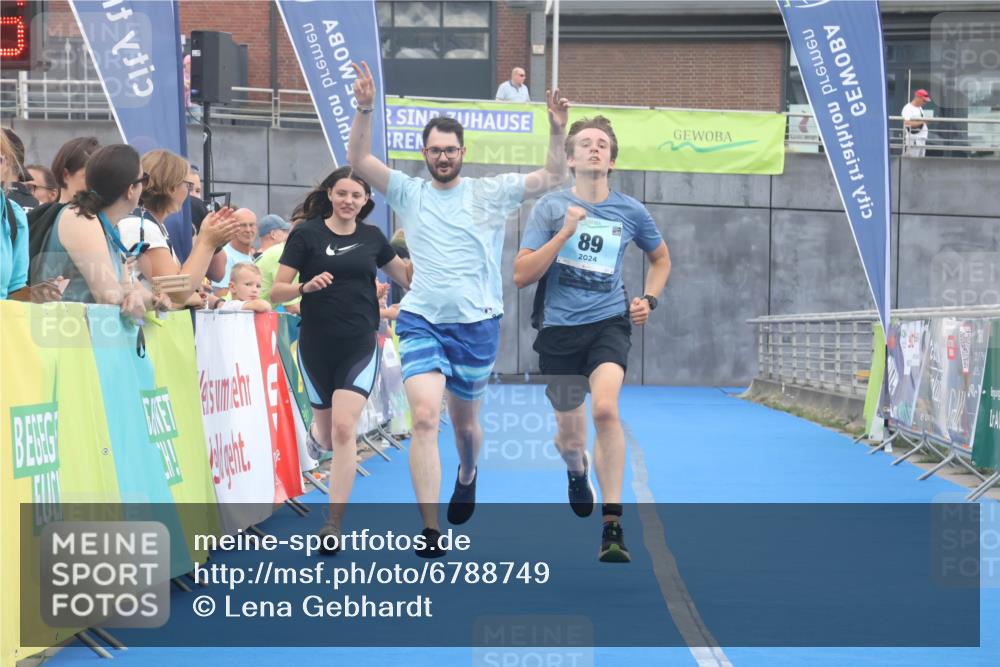 11.08.2024 - GEWOBA Citytriathlon Bremen Lena Gebhardt http://msf.ph/oto/6788749 11.08.2024 11:23:46 Ziel 89 meine-sportfotos.de