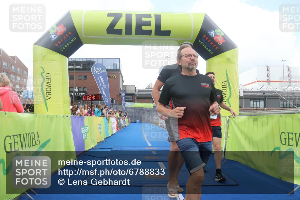 11.08.2024 - GEWOBA Citytriathlon Bremen Lena Gebhardt http://msf.ph/oto/6788833 11.08.2024 11:24:14 Ziel 28 meine-sportfotos.de