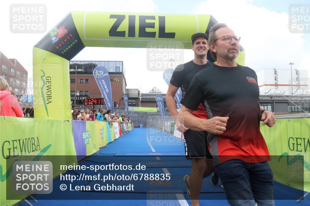11.08.2024 - GEWOBA Citytriathlon Bremen Lena Gebhardt http://msf.ph/oto/6788835 11.08.2024 11:24:14 Ziel 28 meine-sportfotos.de