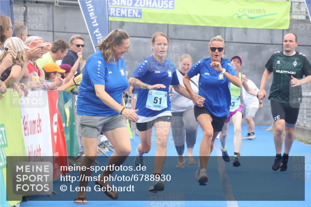 11.08.2024 - GEWOBA Citytriathlon Bremen Lena Gebhardt http://msf.ph/oto/6788930 11.08.2024 11:25:15 Ziel 51, 74, 93 meine-sportfotos.de