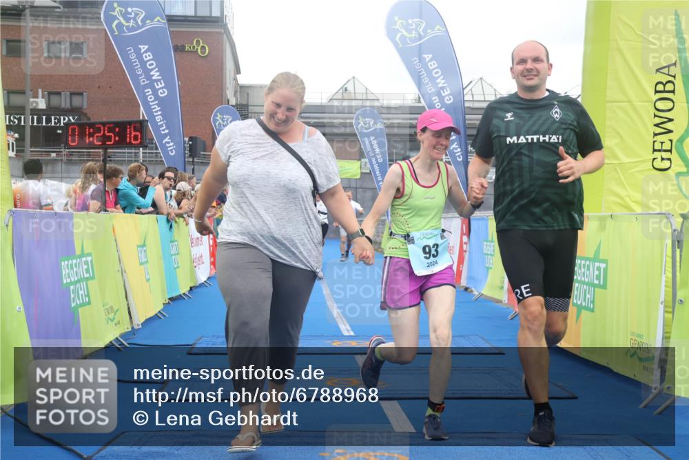 11.08.2024 - GEWOBA Citytriathlon Bremen Lena Gebhardt http://msf.ph/oto/6788968 11.08.2024 11:25:19 Ziel 51, 74, 93 meine-sportfotos.de