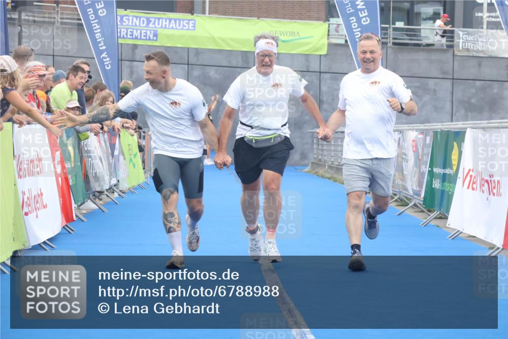 11.08.2024 - GEWOBA Citytriathlon Bremen Lena Gebhardt http://msf.ph/oto/6788988 11.08.2024 11:25:22 Ziel 51, 74, 93 meine-sportfotos.de