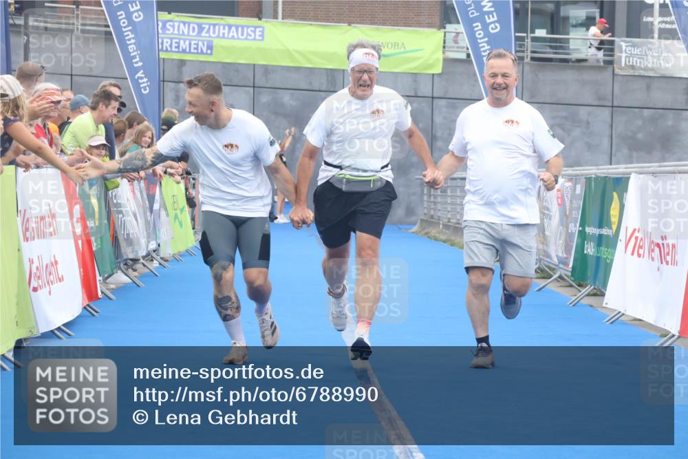 11.08.2024 - GEWOBA Citytriathlon Bremen Lena Gebhardt http://msf.ph/oto/6788990 11.08.2024 11:25:22 Ziel 51, 74, 93 meine-sportfotos.de