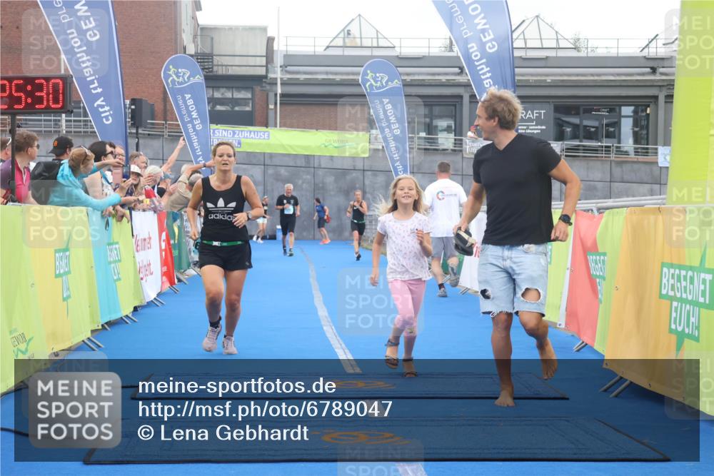 11.08.2024 - GEWOBA Citytriathlon Bremen Lena Gebhardt http://msf.ph/oto/6789047 11.08.2024 11:25:33 Ziel 54, 70, 106 meine-sportfotos.de