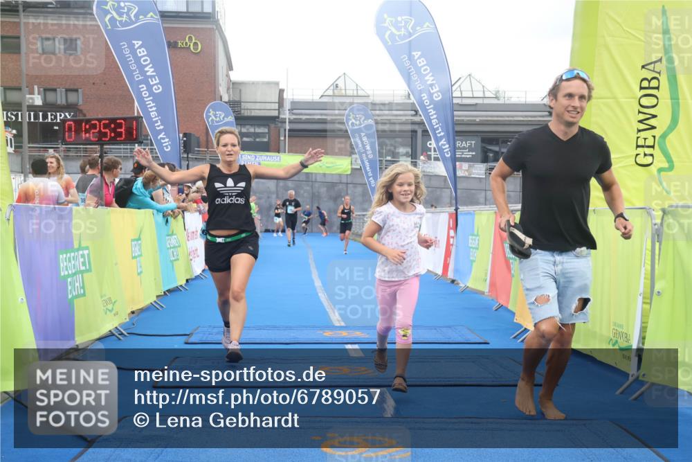 11.08.2024 - GEWOBA Citytriathlon Bremen Lena Gebhardt http://msf.ph/oto/6789057 11.08.2024 11:25:34 Ziel 36, 54, 70, 106 meine-sportfotos.de