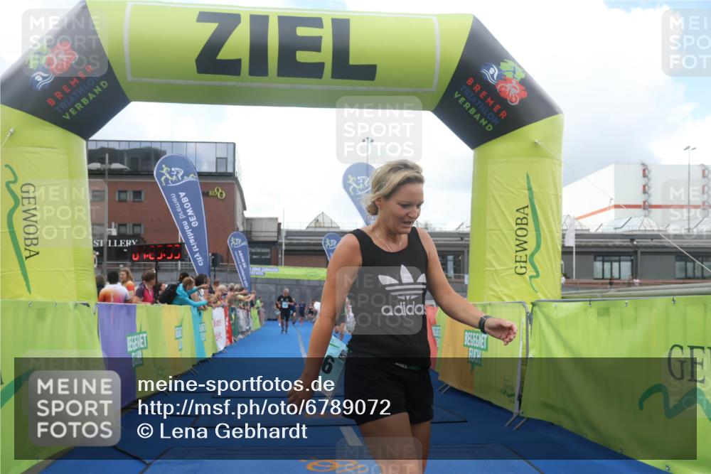 11.08.2024 - GEWOBA Citytriathlon Bremen Lena Gebhardt http://msf.ph/oto/6789072 11.08.2024 11:25:36 Ziel 36, 54, 70, 106 meine-sportfotos.de