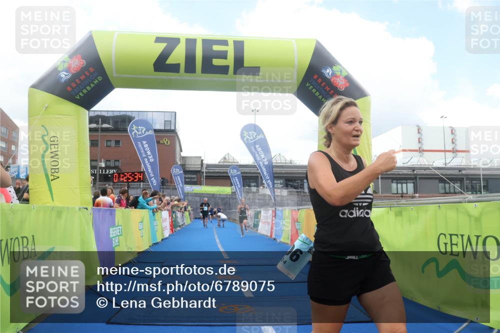 11.08.2024 - GEWOBA Citytriathlon Bremen Lena Gebhardt http://msf.ph/oto/6789075 11.08.2024 11:25:37 Ziel 36, 54, 70, 106 meine-sportfotos.de