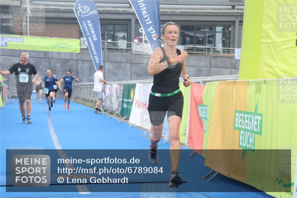 11.08.2024 - GEWOBA Citytriathlon Bremen Lena Gebhardt http://msf.ph/oto/6789084 11.08.2024 11:25:39 Ziel 36, 43, 54, 70, 106 meine-sportfotos.de