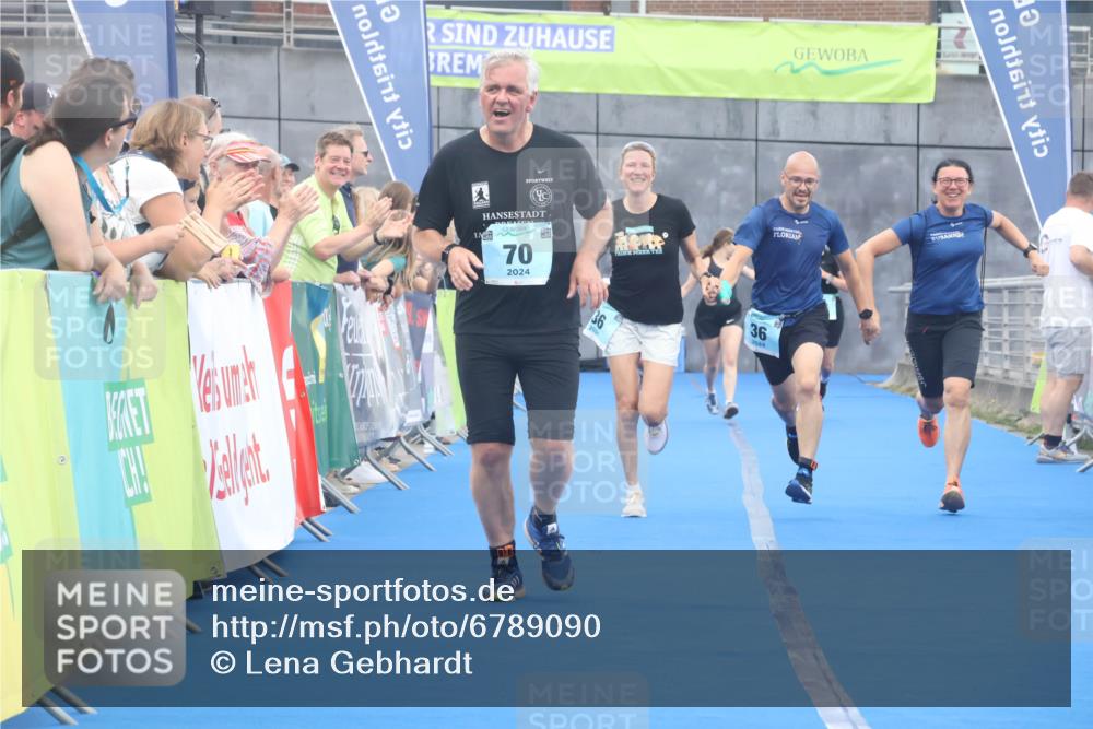 11.08.2024 - GEWOBA Citytriathlon Bremen Lena Gebhardt http://msf.ph/oto/6789090 11.08.2024 11:25:41 Ziel 36, 43, 54, 70, 106 meine-sportfotos.de