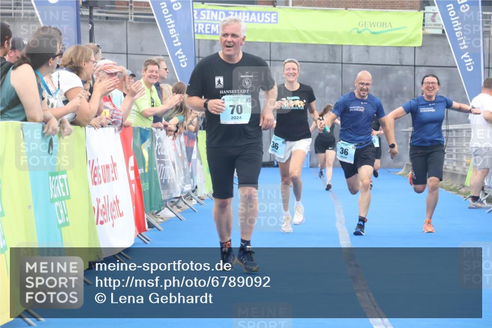 11.08.2024 - GEWOBA Citytriathlon Bremen Lena Gebhardt http://msf.ph/oto/6789092 11.08.2024 11:25:41 Ziel 36, 43, 54, 70, 106 meine-sportfotos.de