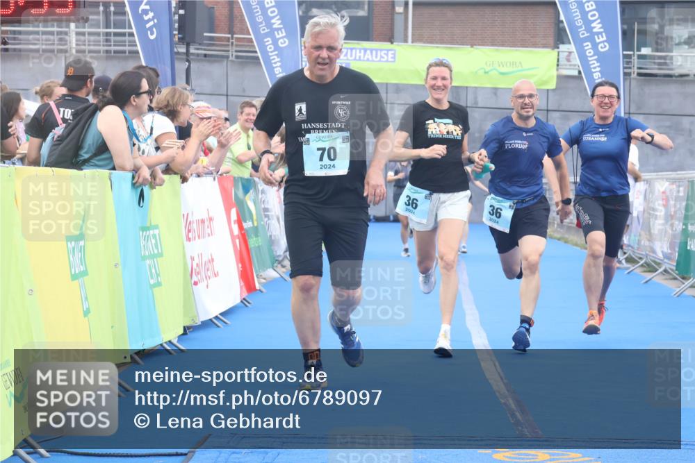 11.08.2024 - GEWOBA Citytriathlon Bremen Lena Gebhardt http://msf.ph/oto/6789097 11.08.2024 11:25:43 Ziel 36, 43, 54, 70 meine-sportfotos.de