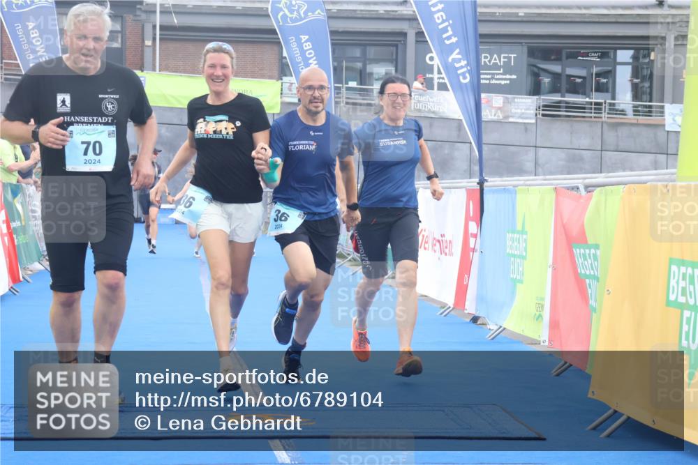 11.08.2024 - GEWOBA Citytriathlon Bremen Lena Gebhardt http://msf.ph/oto/6789104 11.08.2024 11:25:43 Ziel 36, 43, 54, 70 meine-sportfotos.de