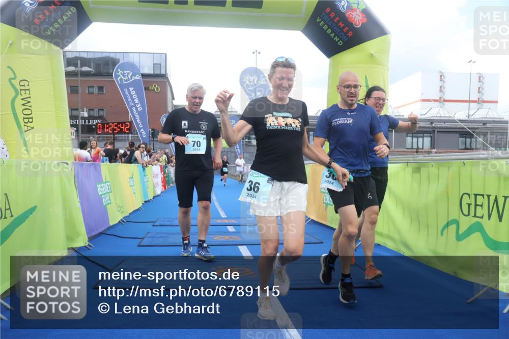 11.08.2024 - GEWOBA Citytriathlon Bremen Lena Gebhardt http://msf.ph/oto/6789115 11.08.2024 11:25:45 Ziel 36, 43, 54, 70 meine-sportfotos.de