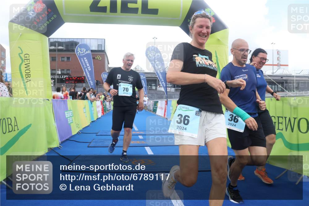 11.08.2024 - GEWOBA Citytriathlon Bremen Lena Gebhardt http://msf.ph/oto/6789117 11.08.2024 11:25:45 Ziel 36, 43, 54, 70 meine-sportfotos.de
