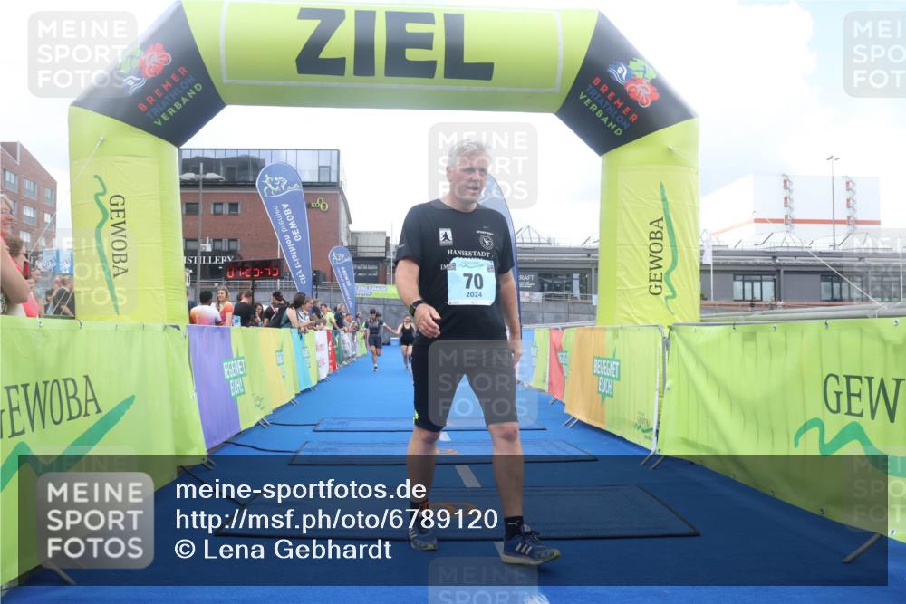 11.08.2024 - GEWOBA Citytriathlon Bremen Lena Gebhardt http://msf.ph/oto/6789120 11.08.2024 11:25:46 Ziel 36, 43, 54, 70 meine-sportfotos.de