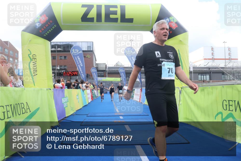 11.08.2024 - GEWOBA Citytriathlon Bremen Lena Gebhardt http://msf.ph/oto/6789127 11.08.2024 11:25:47 Ziel 36, 43, 54, 70 meine-sportfotos.de