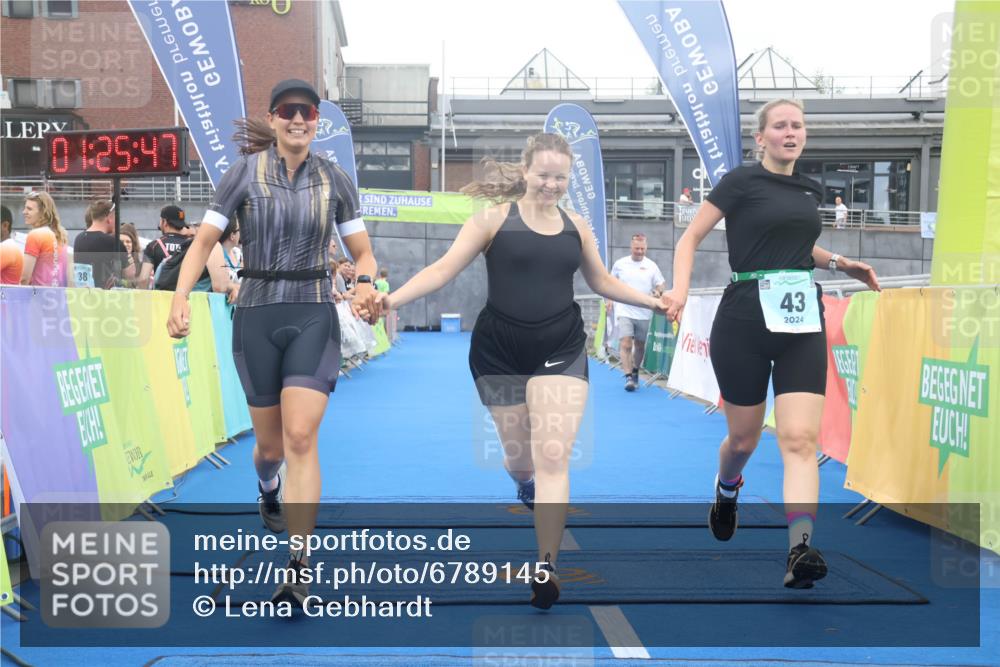 11.08.2024 - GEWOBA Citytriathlon Bremen Lena Gebhardt http://msf.ph/oto/6789145 11.08.2024 11:25:50 Ziel 36, 43, 70 meine-sportfotos.de
