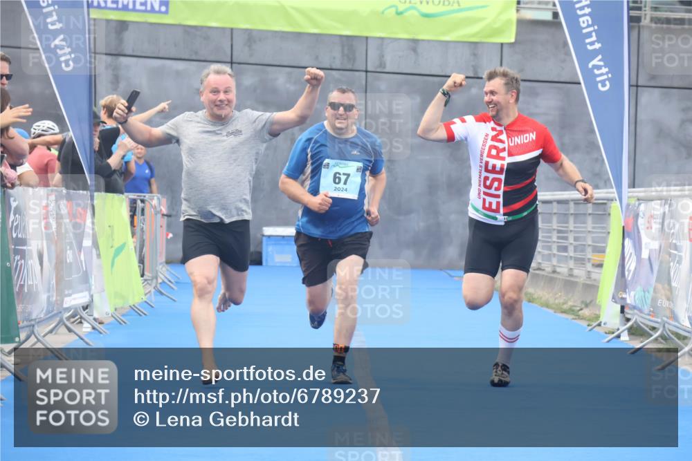 11.08.2024 - GEWOBA Citytriathlon Bremen Lena Gebhardt http://msf.ph/oto/6789237 11.08.2024 11:26:32 Ziel 67 meine-sportfotos.de