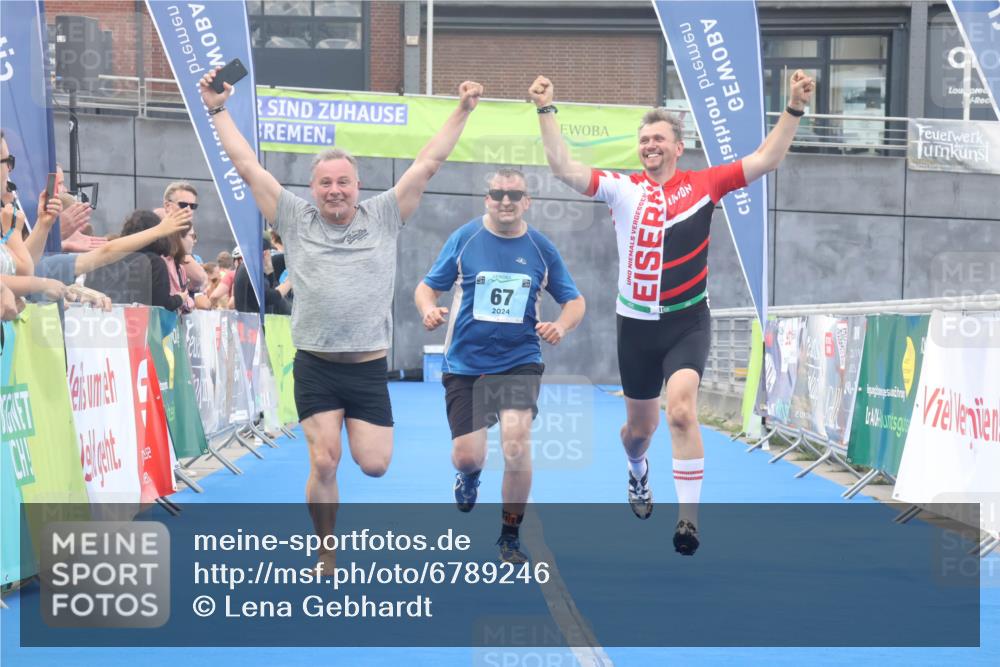 11.08.2024 - GEWOBA Citytriathlon Bremen Lena Gebhardt http://msf.ph/oto/6789246 11.08.2024 11:26:33 Ziel 67 meine-sportfotos.de