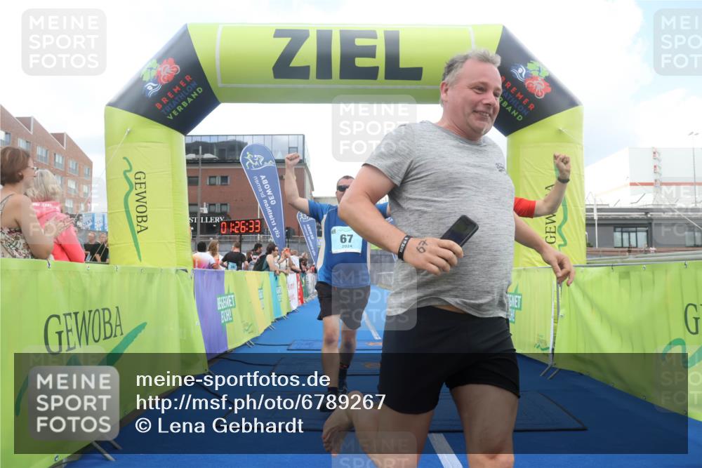 11.08.2024 - GEWOBA Citytriathlon Bremen Lena Gebhardt http://msf.ph/oto/6789267 11.08.2024 11:26:36 Ziel 67 meine-sportfotos.de