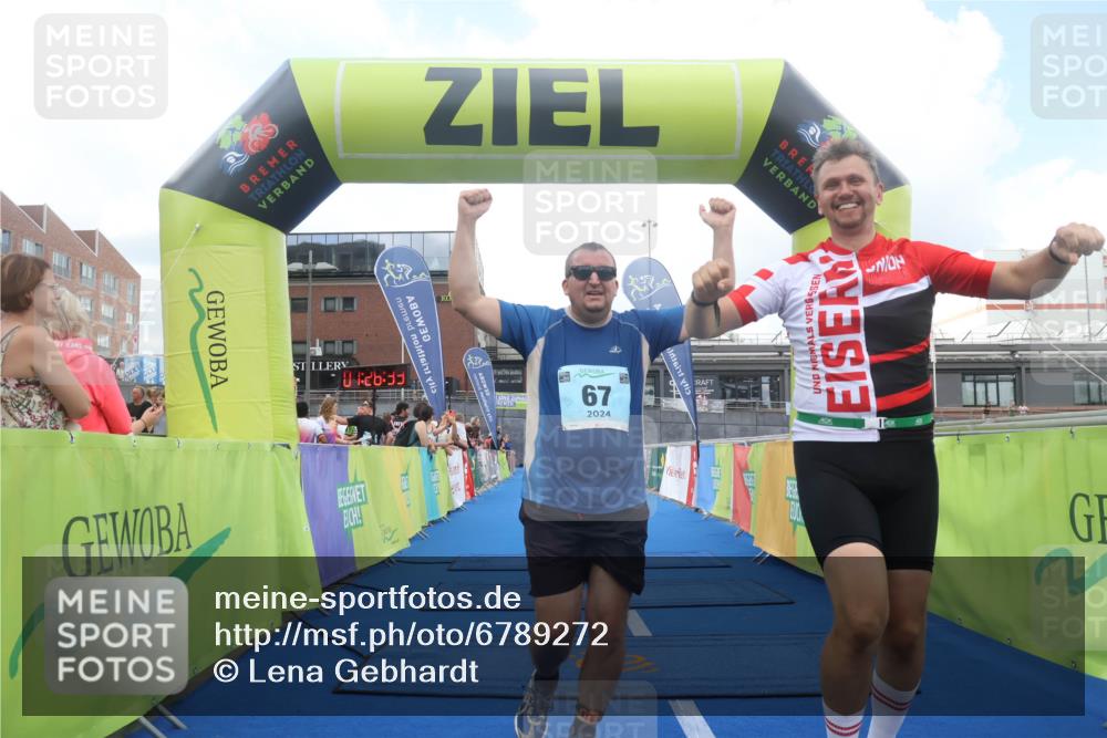 11.08.2024 - GEWOBA Citytriathlon Bremen Lena Gebhardt http://msf.ph/oto/6789272 11.08.2024 11:26:36 Ziel 67 meine-sportfotos.de
