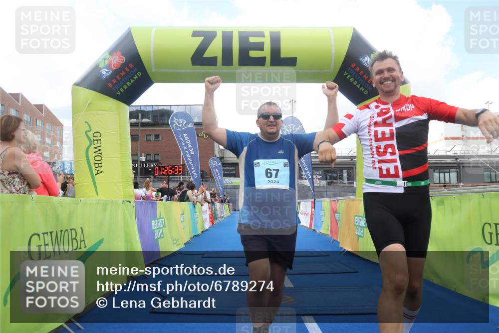 11.08.2024 - GEWOBA Citytriathlon Bremen Lena Gebhardt http://msf.ph/oto/6789274 11.08.2024 11:26:37 Ziel 67 meine-sportfotos.de