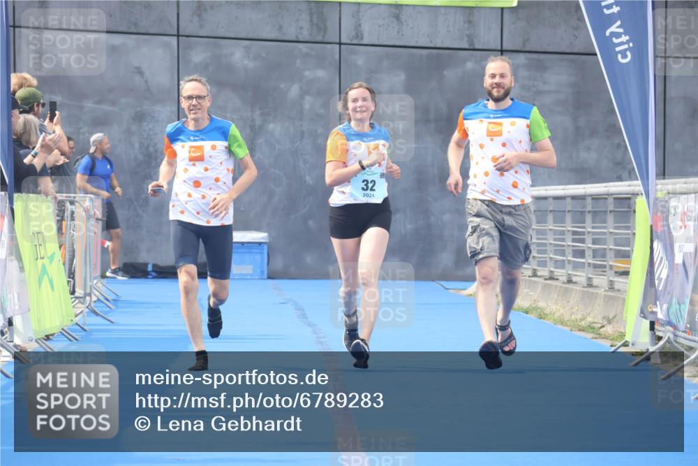 11.08.2024 - GEWOBA Citytriathlon Bremen Lena Gebhardt http://msf.ph/oto/6789283 11.08.2024 11:26:57 Ziel 32 meine-sportfotos.de