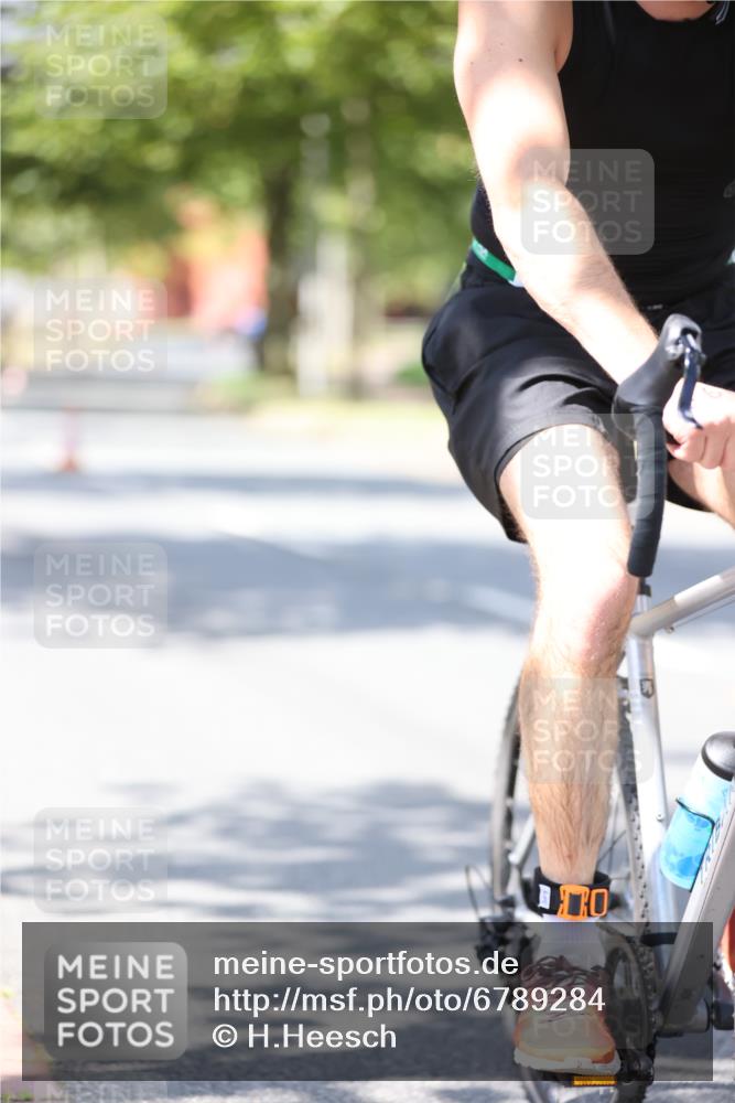 11.08.2024 - GEWOBA Citytriathlon Bremen H.Heesch http://msf.ph/oto/6789284 11.08.2024 13:15:49 Radfahren 358, 361, 421, 445, 485, 503, 512, 524, 536, xxx, 665 meine-sportfotos.de