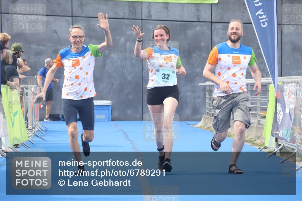 11.08.2024 - GEWOBA Citytriathlon Bremen Lena Gebhardt http://msf.ph/oto/6789291 11.08.2024 11:26:58 Ziel 32 meine-sportfotos.de