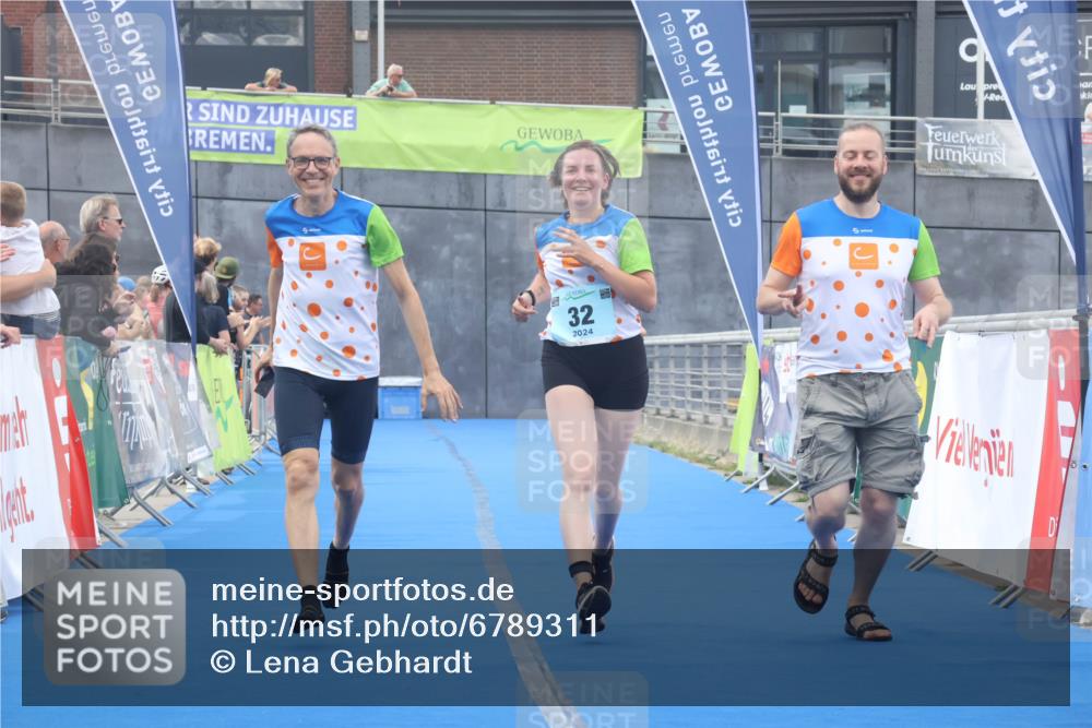 11.08.2024 - GEWOBA Citytriathlon Bremen Lena Gebhardt http://msf.ph/oto/6789311 11.08.2024 11:27:01 Ziel 32, 44 meine-sportfotos.de