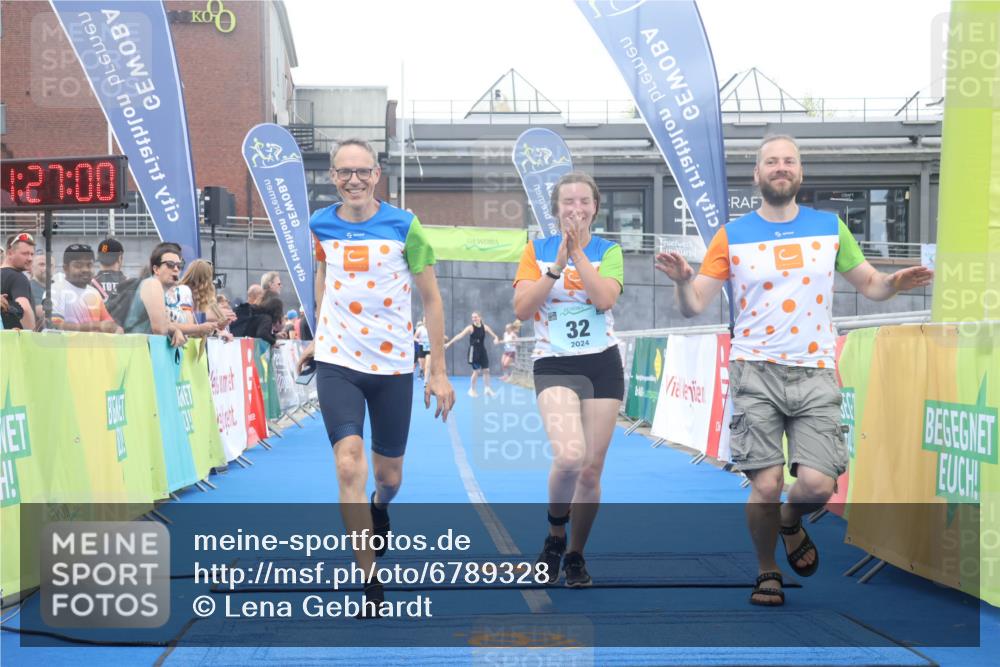 11.08.2024 - GEWOBA Citytriathlon Bremen Lena Gebhardt http://msf.ph/oto/6789328 11.08.2024 11:27:03 Ziel 32, 44 meine-sportfotos.de