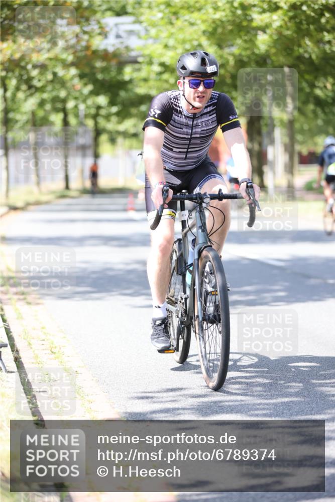 11.08.2024 - GEWOBA Citytriathlon Bremen H.Heesch http://msf.ph/oto/6789374 11.08.2024 13:15:59 Radfahren 276, 361, 362, 421, 503, 515, 524, 536 meine-sportfotos.de