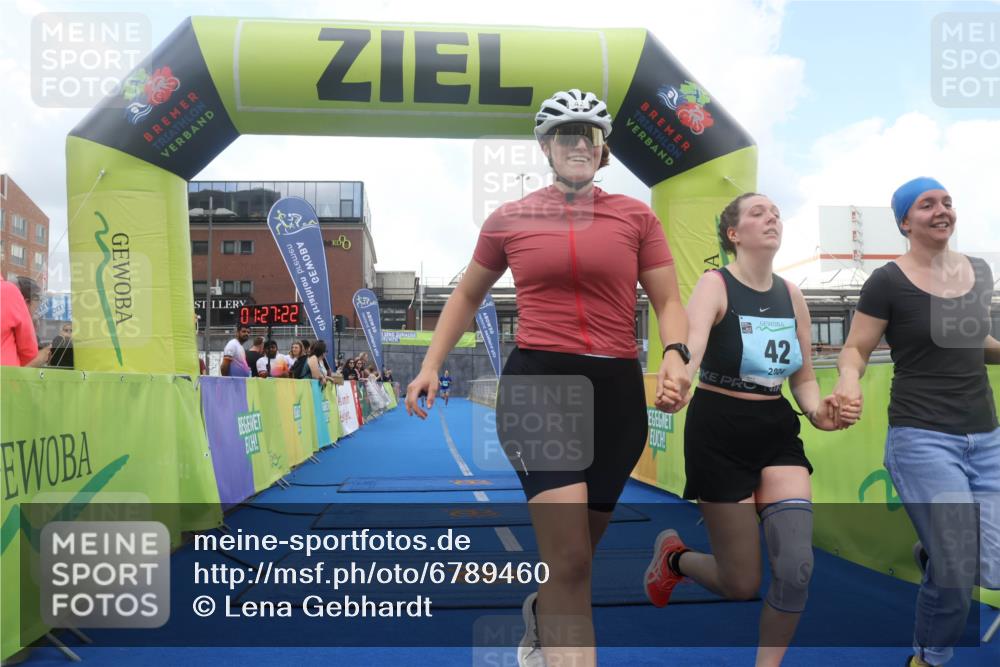 11.08.2024 - GEWOBA Citytriathlon Bremen Lena Gebhardt http://msf.ph/oto/6789460 11.08.2024 11:27:25 Ziel 7, 42 meine-sportfotos.de