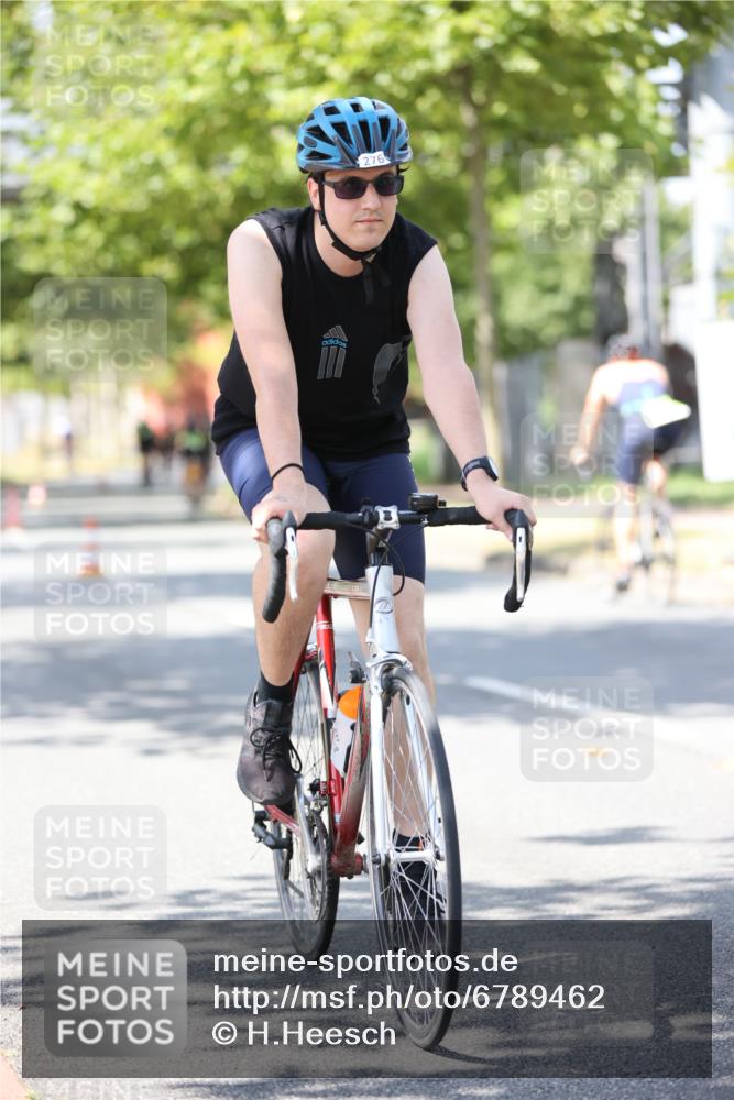 11.08.2024 - GEWOBA Citytriathlon Bremen H.Heesch http://msf.ph/oto/6789462 11.08.2024 13:16:24 Radfahren 409, 420, 444, 564 meine-sportfotos.de