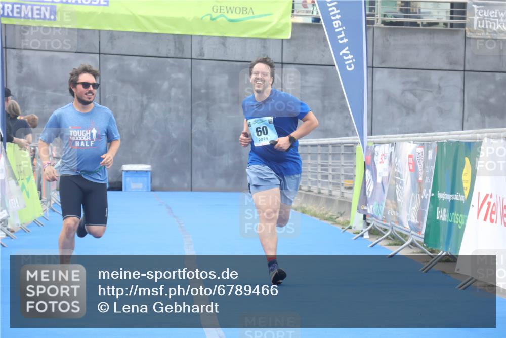11.08.2024 - GEWOBA Citytriathlon Bremen Lena Gebhardt http://msf.ph/oto/6789466 11.08.2024 11:27:29 Ziel 7, 42 meine-sportfotos.de