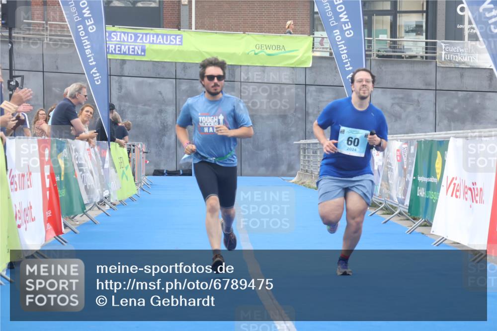 11.08.2024 - GEWOBA Citytriathlon Bremen Lena Gebhardt http://msf.ph/oto/6789475 11.08.2024 11:27:30 Ziel 7, 42 meine-sportfotos.de