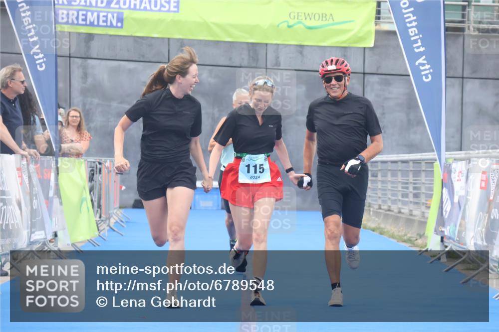 11.08.2024 - GEWOBA Citytriathlon Bremen Lena Gebhardt http://msf.ph/oto/6789548 11.08.2024 11:28:22 Ziel 50, 115 meine-sportfotos.de
