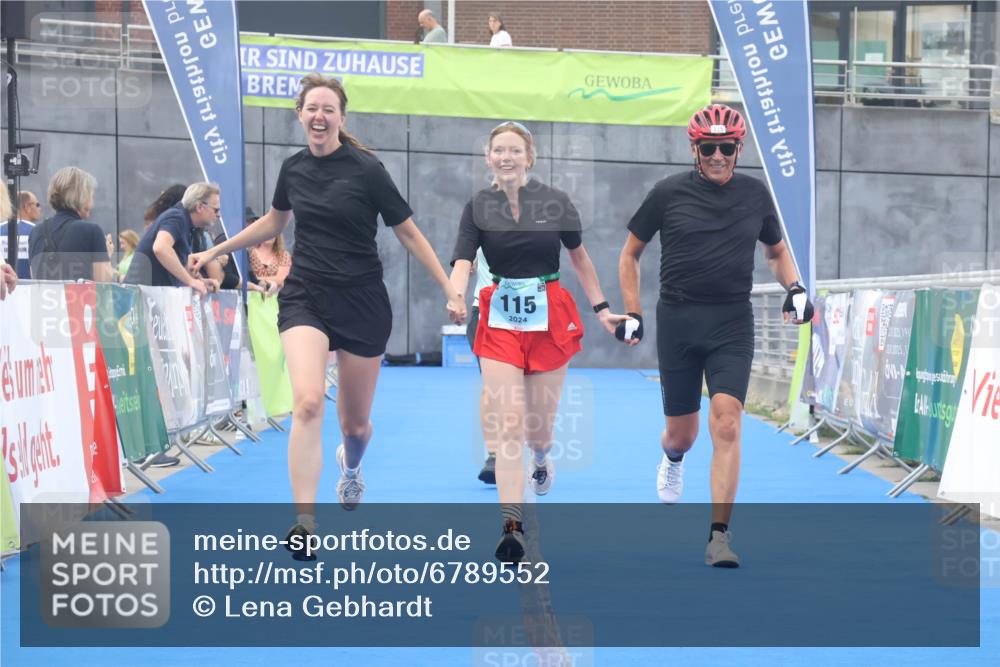 11.08.2024 - GEWOBA Citytriathlon Bremen Lena Gebhardt http://msf.ph/oto/6789552 11.08.2024 11:28:23 Ziel 50, 115 meine-sportfotos.de
