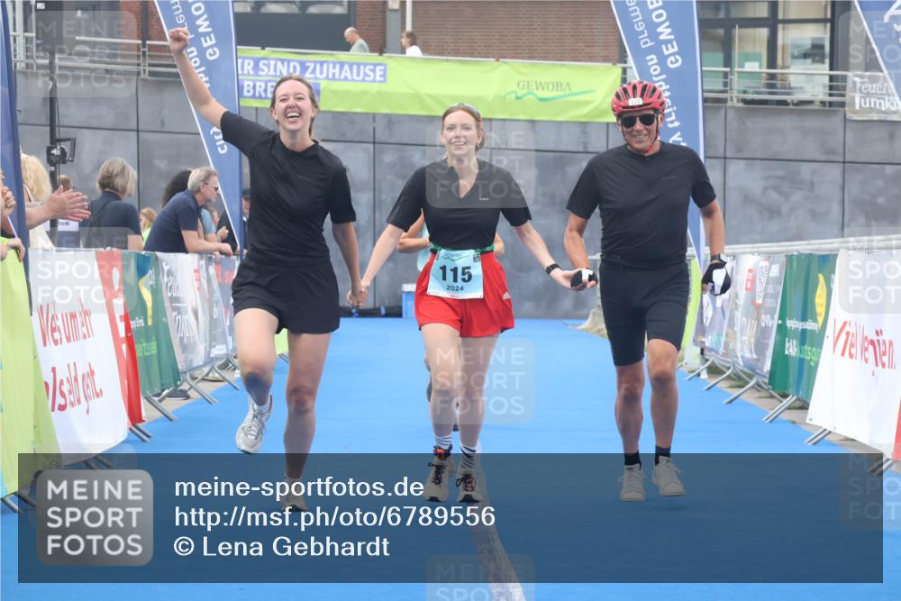 11.08.2024 - GEWOBA Citytriathlon Bremen Lena Gebhardt http://msf.ph/oto/6789556 11.08.2024 11:28:24 Ziel 50, 115 meine-sportfotos.de