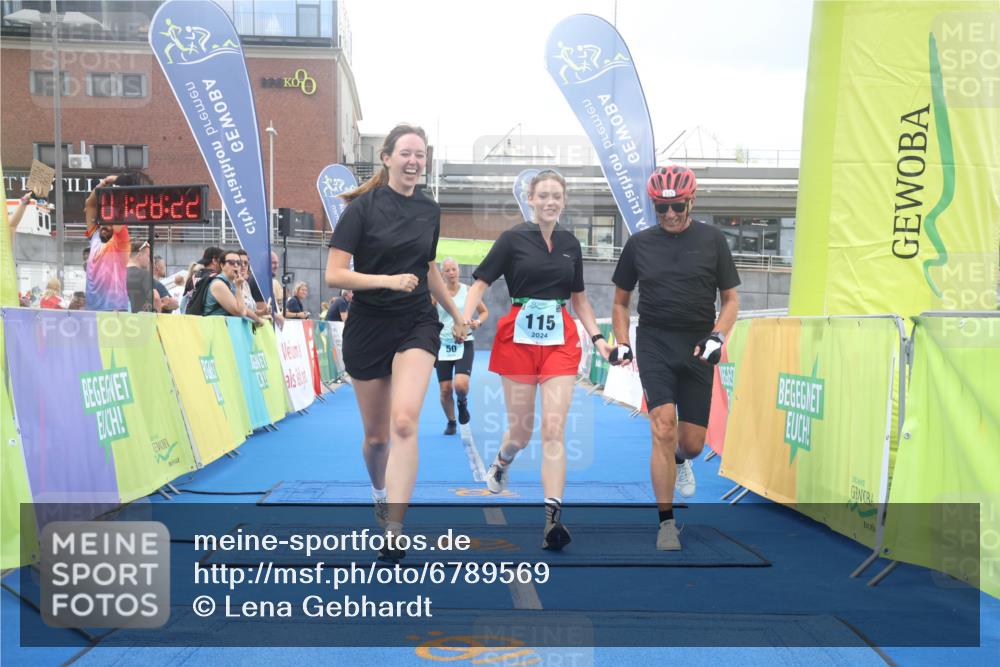 11.08.2024 - GEWOBA Citytriathlon Bremen Lena Gebhardt http://msf.ph/oto/6789569 11.08.2024 11:28:26 Ziel 50, 115 meine-sportfotos.de
