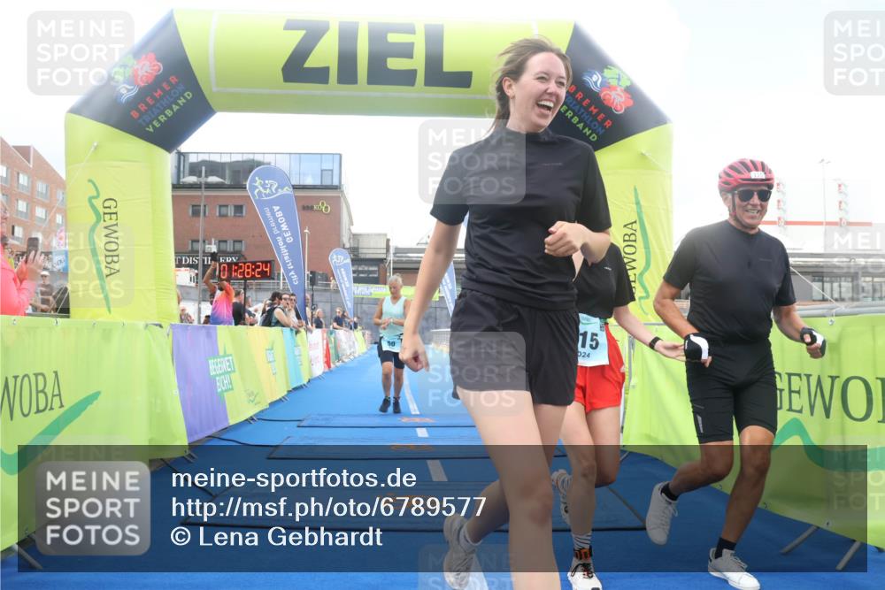 11.08.2024 - GEWOBA Citytriathlon Bremen Lena Gebhardt http://msf.ph/oto/6789577 11.08.2024 11:28:27 Ziel 50, 115 meine-sportfotos.de