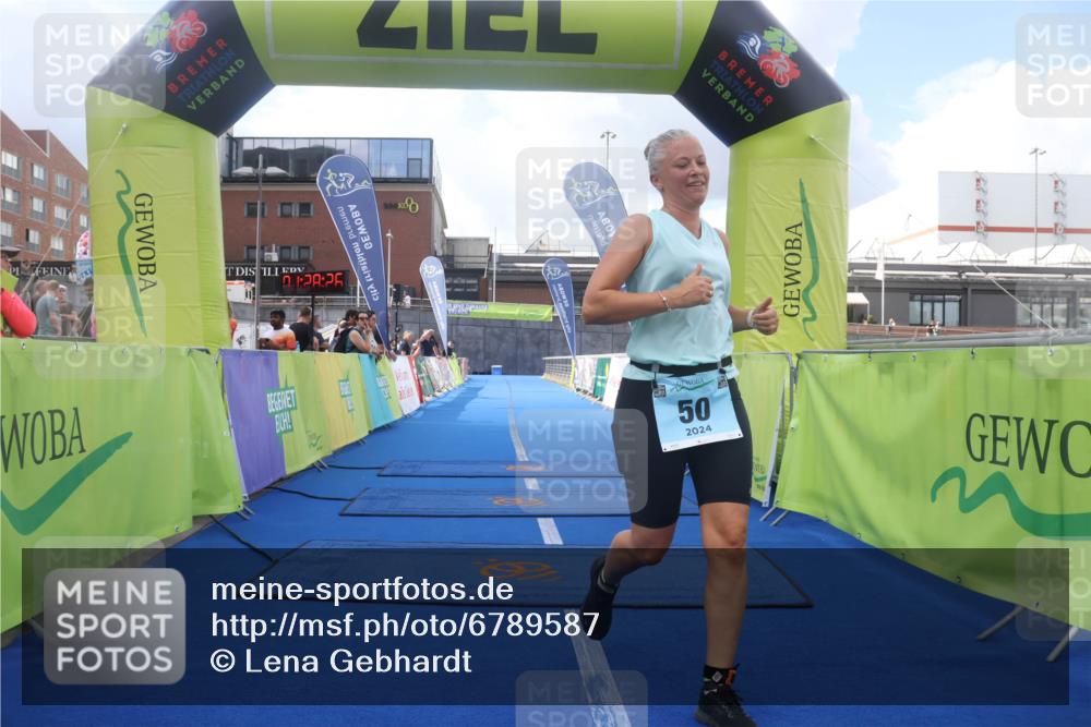 11.08.2024 - GEWOBA Citytriathlon Bremen Lena Gebhardt http://msf.ph/oto/6789587 11.08.2024 11:28:29 Ziel 50, 115 meine-sportfotos.de